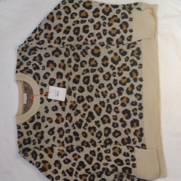 Knox Rose Animal Print Sweater - Picture 1 of 3